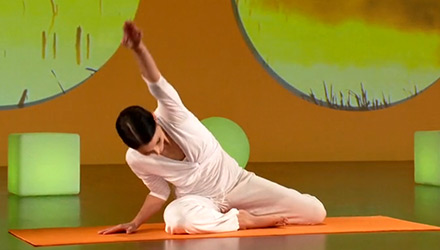 Fitness Botschafterin Anita Buri beim Yoga